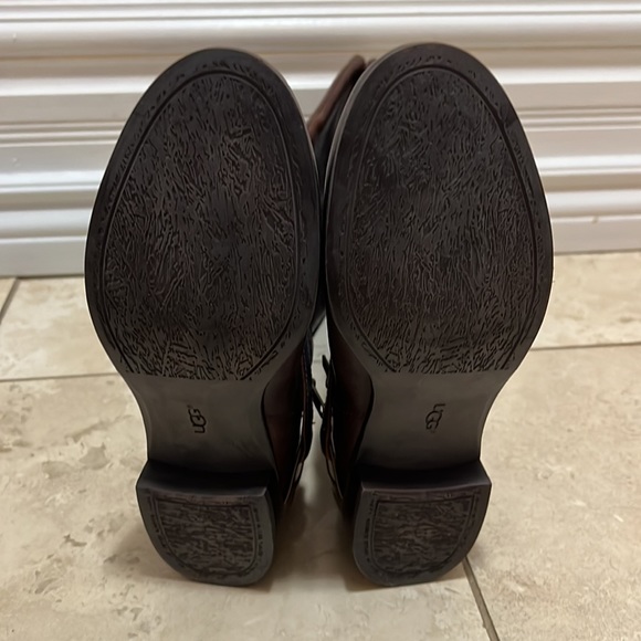 ‼️SOLD‼️UGG Leather boots - brown size 8.5 - Picture 3 of 6